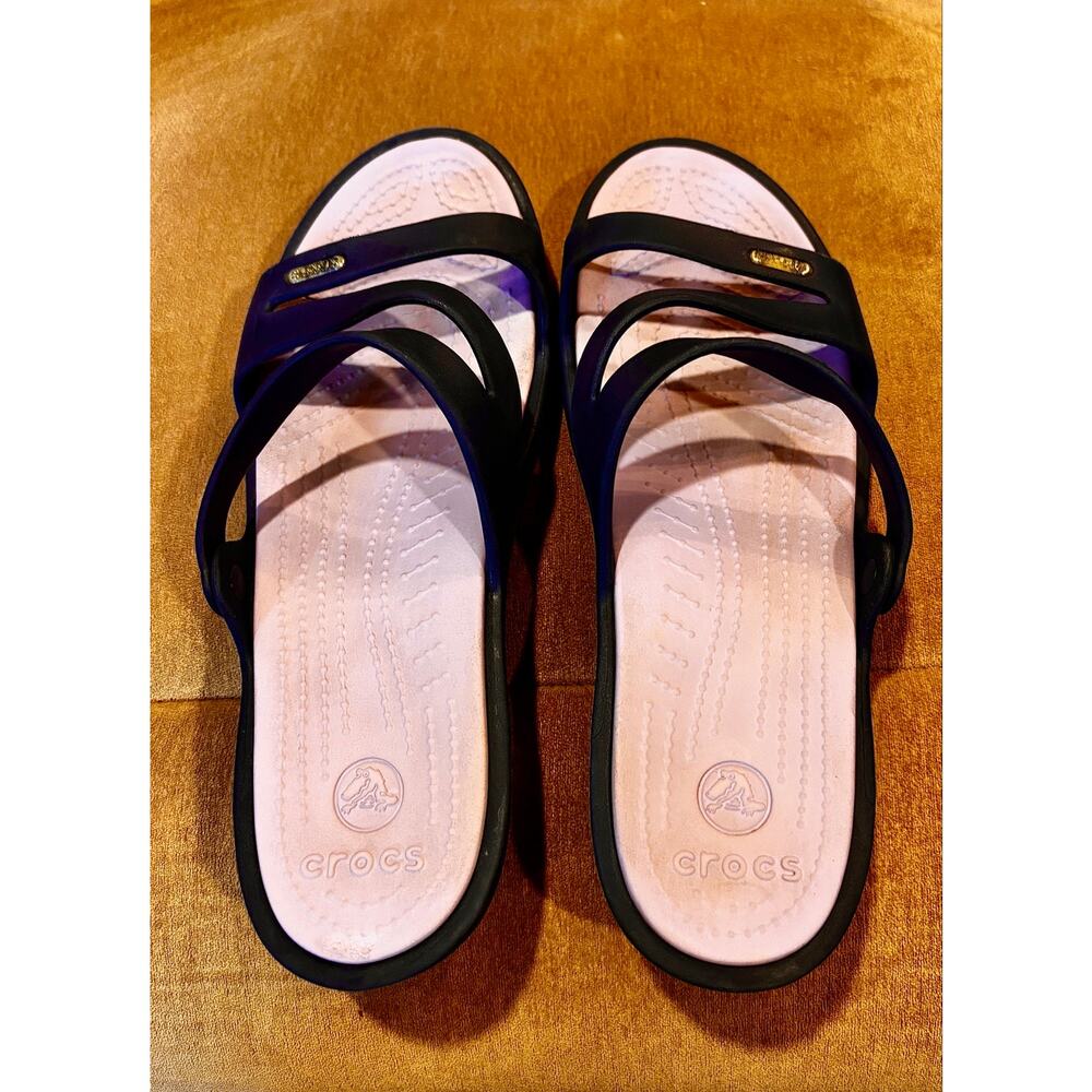 Crocs Patricia Wedge sandal Women's size 11 Navy/Lavender